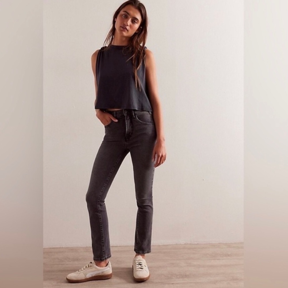 Free People We The Free Mid Rise Crop Boot Jeans NWOT Size 27